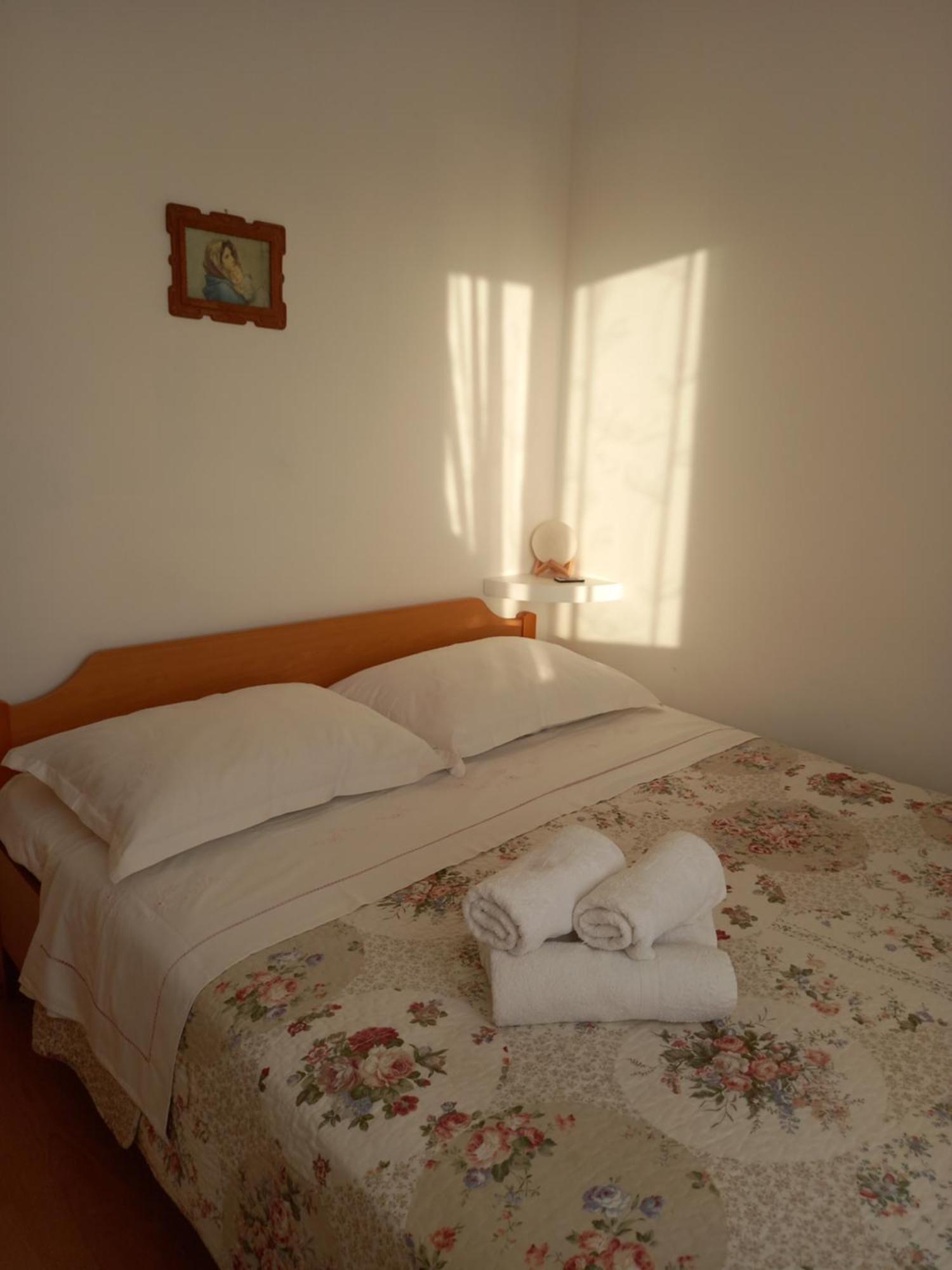 Green garden house Kaštela Buitenkant foto